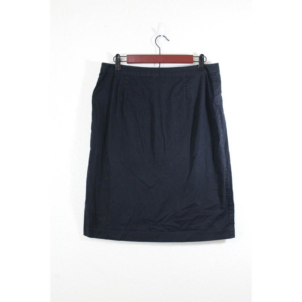 Club Monaco woman size 6 black pencil skirt back slit work career